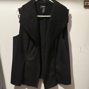 STYLUS Black Tailored Vest with Wide Collar